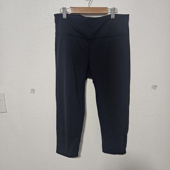 Athleta cropped leggings size large - Picture 1 of 10